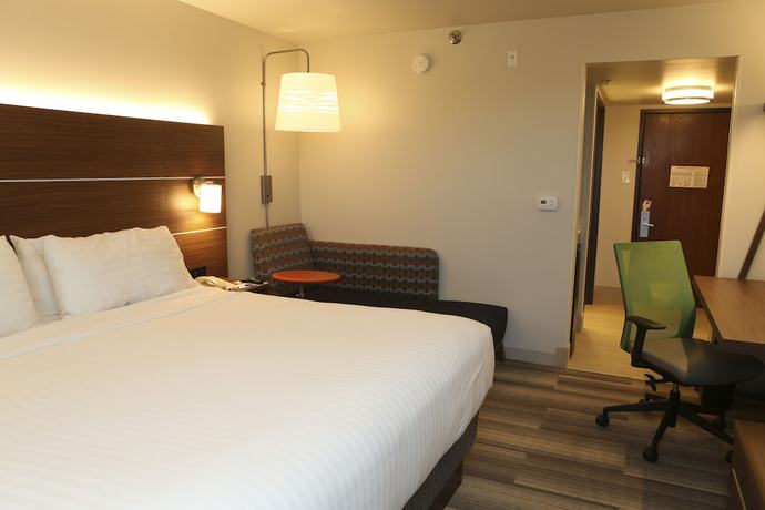 Imagen de la habitación del Hotel Holiday Inn Express & Suites Phoenix Airport. Foto 12