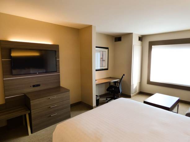 Imagen de la habitación del Hotel Holiday Inn Express & Suites Plymouth - Ann Arbor. Foto 3