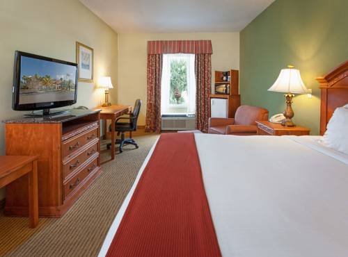 Imagen de la habitación del Hotel Holiday Inn Express & Suites Port Charlotte. Foto 3