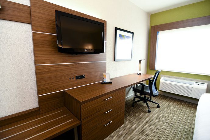 Imagen de la habitación del Hotel Holiday Inn Express & Suites Port Clinton-Catawba Island. Foto 7