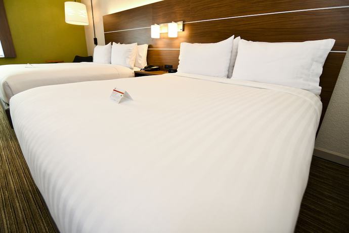 Imagen de la habitación del Hotel Holiday Inn Express & Suites Port Clinton-Catawba Island. Foto 10