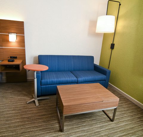 Imagen de la habitación del Hotel Holiday Inn Express & Suites Port Clinton-Catawba Island. Foto 11