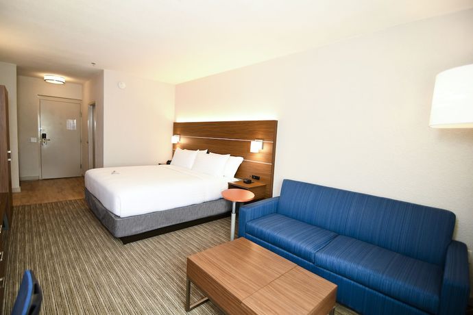 Imagen de la habitación del Hotel Holiday Inn Express & Suites Port Clinton-Catawba Island. Foto 12