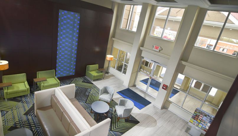 Imagen de los interiores del Hotel Holiday Inn Express & Suites Port Clinton-Catawba Island. Foto 15