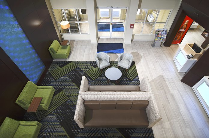 Imagen de los interiores del Hotel Holiday Inn Express & Suites Port Clinton-Catawba Island. Foto 16