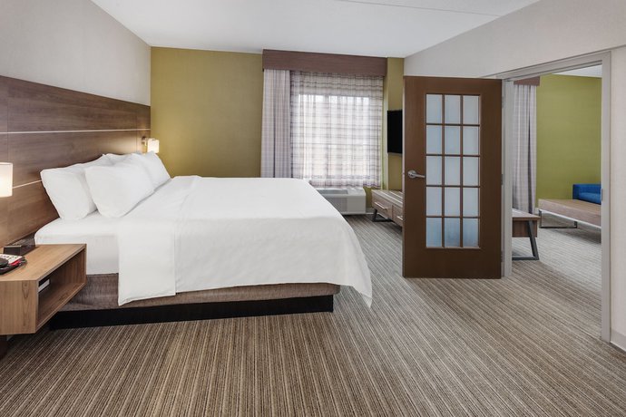 Imagen de la habitación del Hotel Holiday Inn Express & Suites Providence-Woonsocket. Foto 13
