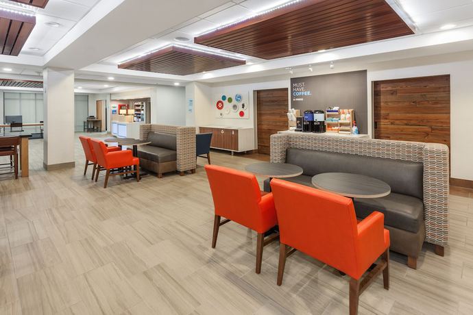 Imagen de los interiores del Hotel Holiday Inn Express & Suites Providence-Woonsocket. Foto 16