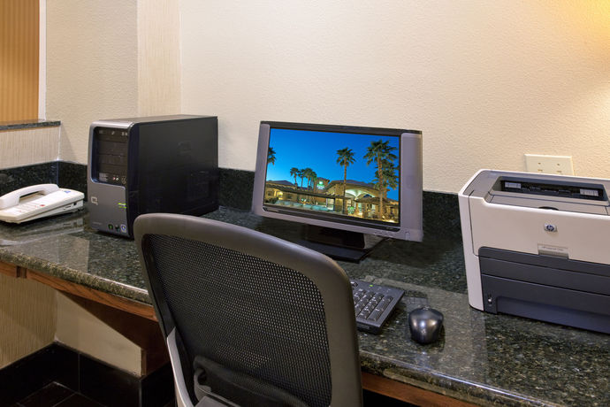 Imagen de los interiores del Hotel Holiday Inn Express & Suites Rancho Mirage - Palm Spgs Area. Foto 14