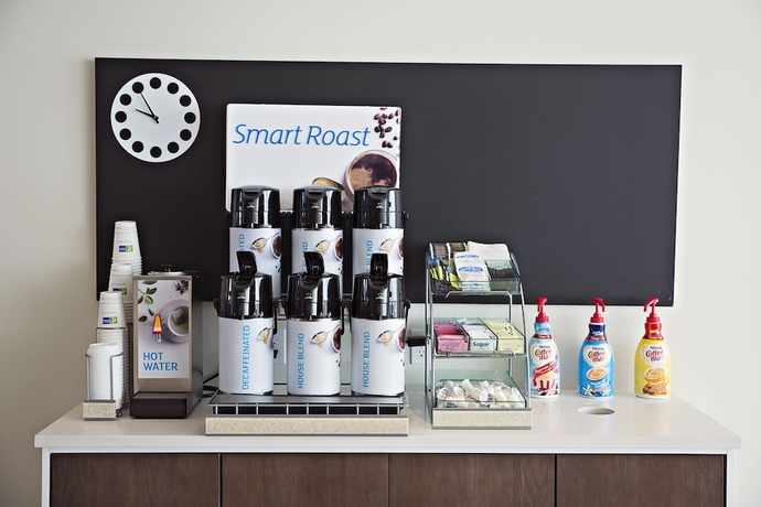 Imagen del bar/restaurante del Hotel Holiday Inn Express & Suites - Rantoul. Foto 4