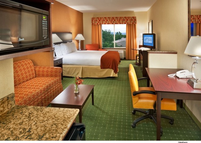 Imagen de la habitación del Hotel Holiday Inn Express & Suites Reno Airport. Foto 10