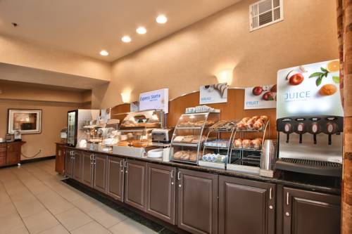Imagen de la habitación del Hotel Holiday Inn Express & Suites Roseville - Galleria Area. Foto 15