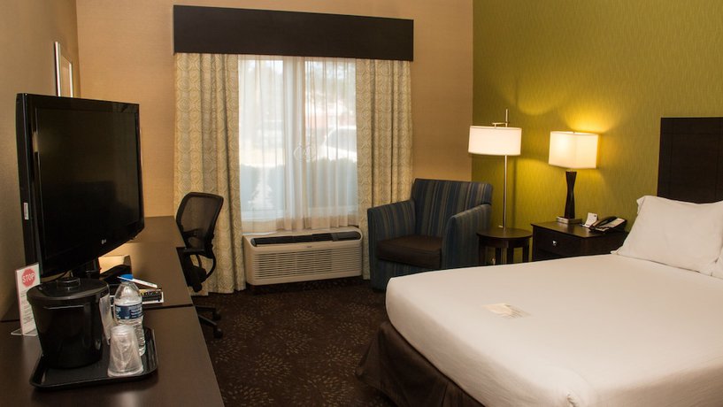 Imagen de la habitación del Hotel Holiday Inn Express & Suites Saginaw. Foto 3