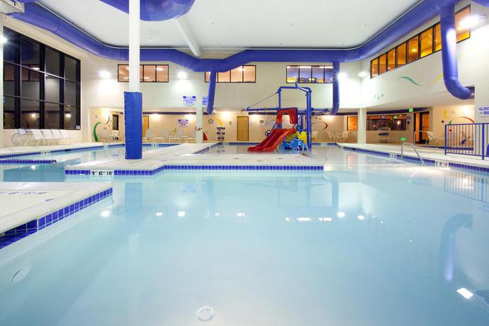 Imagen de la piscina del Hotel Holiday Inn Express & Suites Salt Lake City West Valley. Foto 12