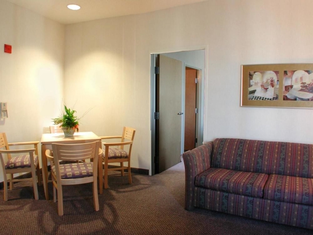 Imagen de los interiores del Hotel Holiday Inn Express & Suites San Antonio Rivercenter Area. Foto 15