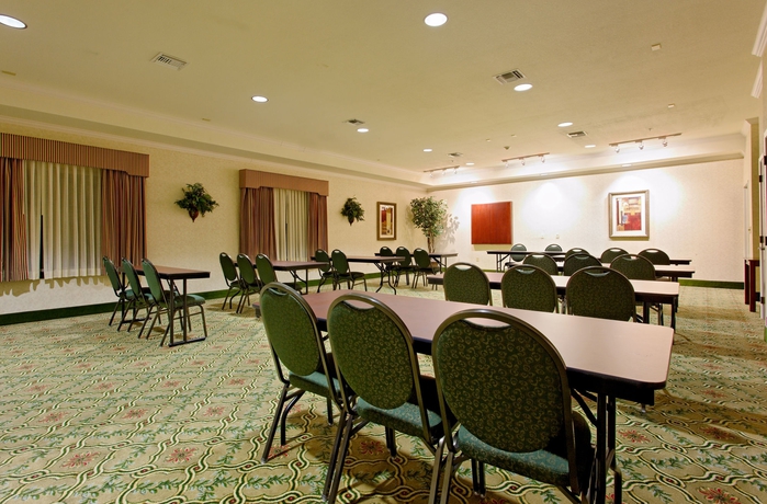 Imagen de los interiores del Hotel Holiday Inn Express & Suites San Antonio South. Foto 12