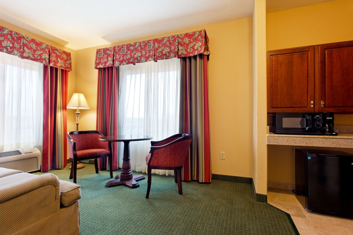 Imagen de la habitación del Hotel Holiday Inn Express & Suites San Antonio South. Foto 8