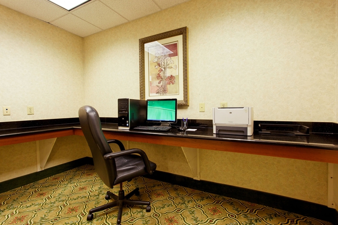 Imagen de los interiores del Hotel Holiday Inn Express & Suites San Antonio South. Foto 15