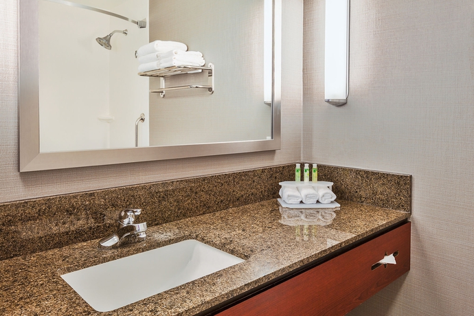 Imagen de la habitación del Hotel Holiday Inn Express & Suites San Francisco Fishermans Wharf. Foto 11