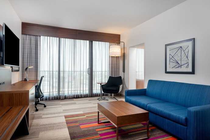 Imagen de la habitación del Hotel Holiday Inn Express & Suites Santa Ana - Orange Co. Foto 9