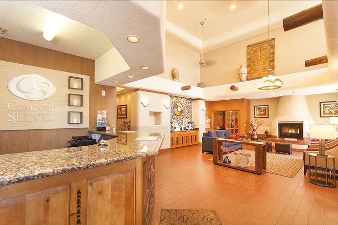 Imagen de los interiores del Hotel Holiday Inn Express & Suites Santa Fe. Foto 19