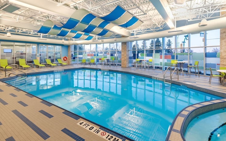 Imagen de la piscina del Hotel Holiday Inn Express & Suites - Saskatoon East - University. Foto 16