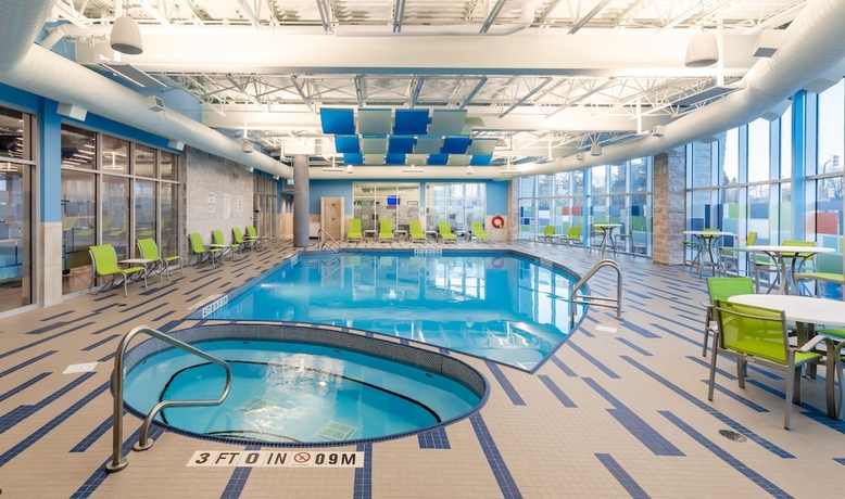 Imagen de la piscina del Hotel Holiday Inn Express & Suites - Saskatoon East - University. Foto 18