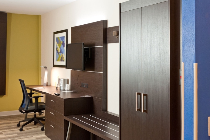 Imagen de la habitación del Hotel Holiday Inn Express & Suites Scott-Lafayette West. Foto 12