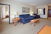Imagen de la habitación del Hotel Holiday Inn Express & Suites Seaside-Convention Center. Foto 8