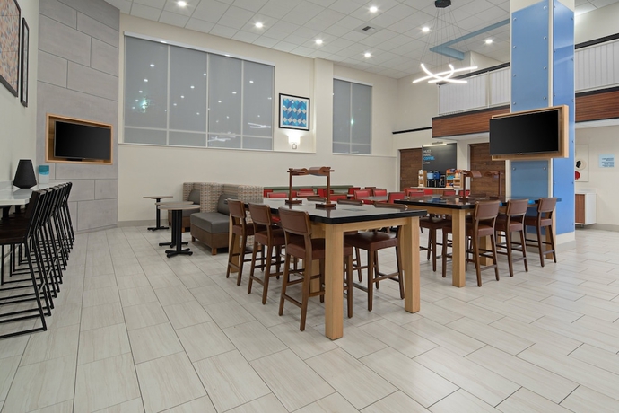 Imagen de los interiores del Hotel Holiday Inn Express & Suites Seattle-Sea-Tac Airport, an IHG Hotel. Foto 18