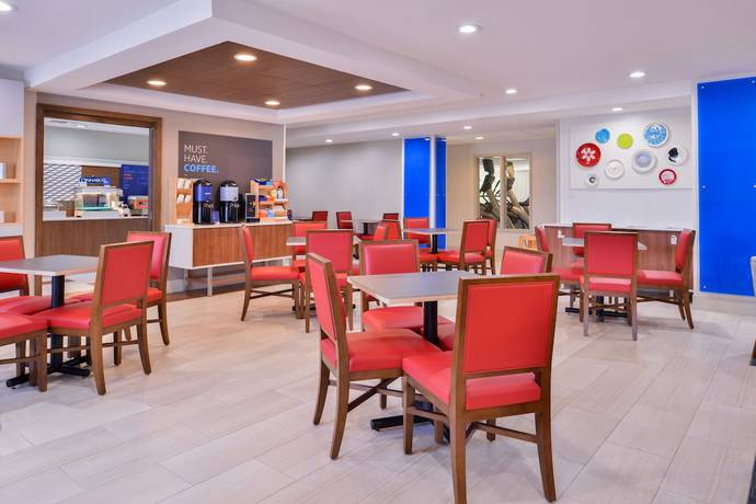 Imagen del bar/restaurante del Hotel Holiday Inn Express & Suites Selma, Selma . Foto 3