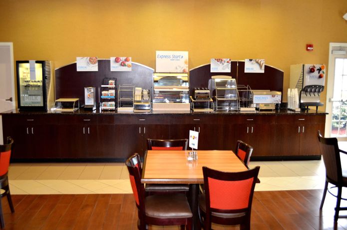 Imagen de la habitación del Hotel Holiday Inn Express & Suites Smithfield - Selma I-95. Foto 5