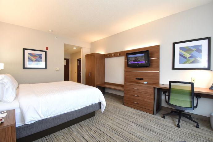 Imagen de la habitación del Hotel Holiday Inn Express & Suites Southern Pines-Pinehurst Area. Foto 14