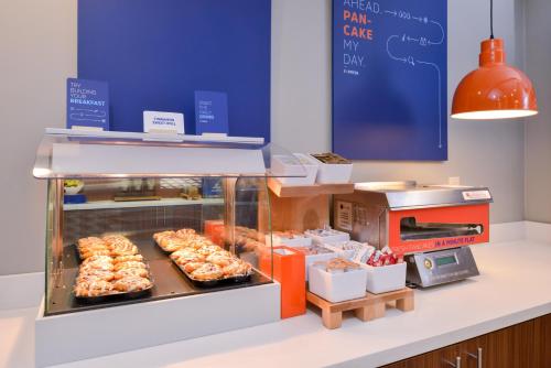 Imagen general del Hotel Holiday Inn Express & Suites Southfield - Detroit, an IHG. Foto 2