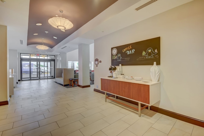 Imagen de los interiores del Hotel Holiday Inn Express & Suites Tampa -USF-Busch Gardens. Foto 14