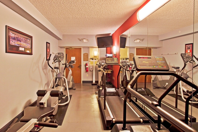 Imagen de los interiores del Hotel Holiday Inn Express & Suites Tampa-I-75 @ Bruce B. Downs. Foto 15