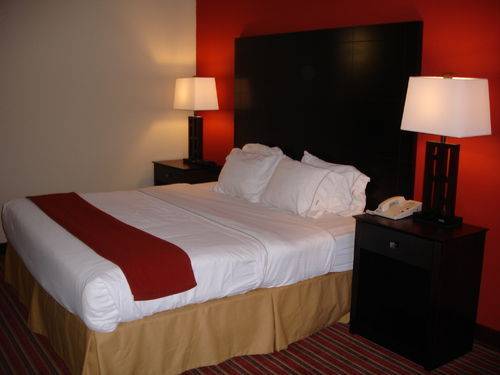 Imagen de la habitación del Hotel Holiday Inn Express & Suites - The Villages. Foto 9