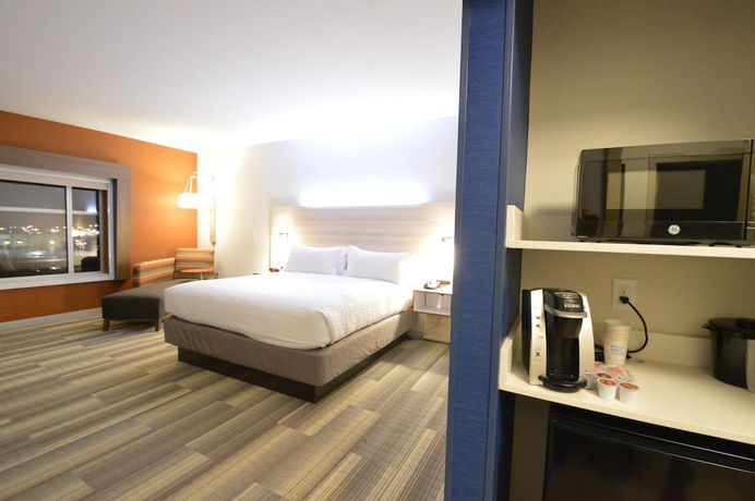Imagen de la habitación del Hotel Holiday Inn Express & Suites Toledo West. Foto 10