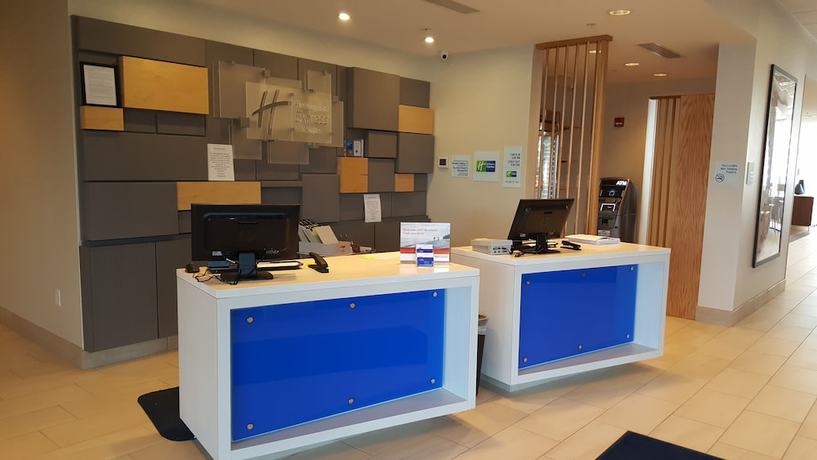 Imagen de los interiores del Hotel Holiday Inn Express & Suites Toledo West. Foto 18