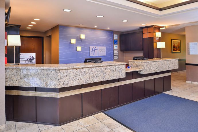 Imagen de los interiores del Hotel Holiday Inn Express & Suites Topeka West I-70 Wanamaker. Foto 18