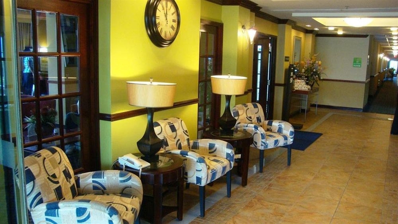 Imagen de los interiores del Hotel Holiday Inn Express & Suites Trincity Trinidad Airport. Foto 10