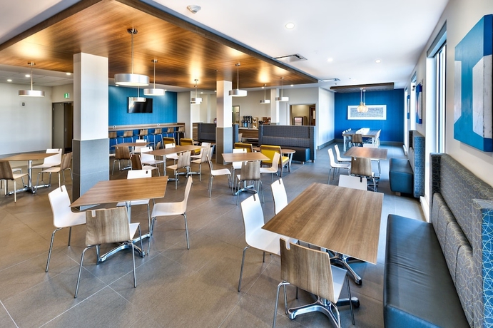 Imagen del bar/restaurante del Hotel Holiday Inn Express & Suites - Trois Rivieres Ouest. Foto 2