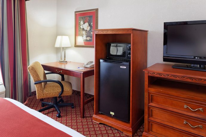 Imagen de la habitación del Hotel Holiday Inn Express & Suites Tupelo. Foto 7