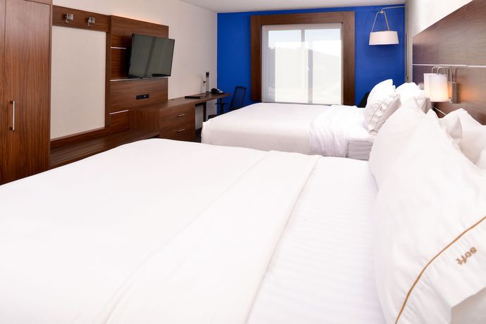 Imagen de la habitación del Hotel Holiday Inn Express & Suites Urbana-champaig. Foto 3