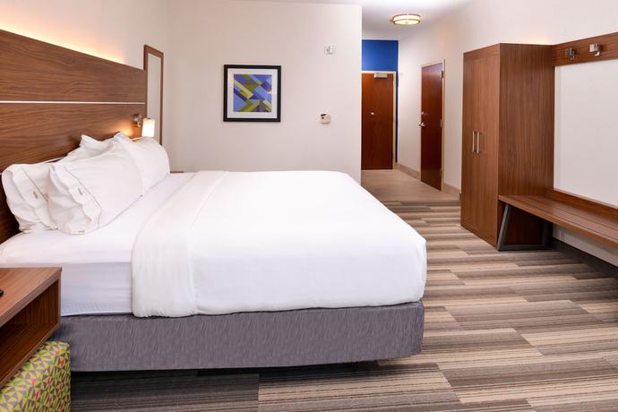 Imagen de la habitación del Hotel Holiday Inn Express & Suites Urbana-champaig. Foto 9