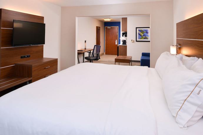 Imagen de la habitación del Hotel Holiday Inn Express & Suites Urbana-champaig. Foto 13