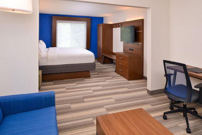Imagen de la habitación del Hotel Holiday Inn Express & Suites Urbana-champaig. Foto 16
