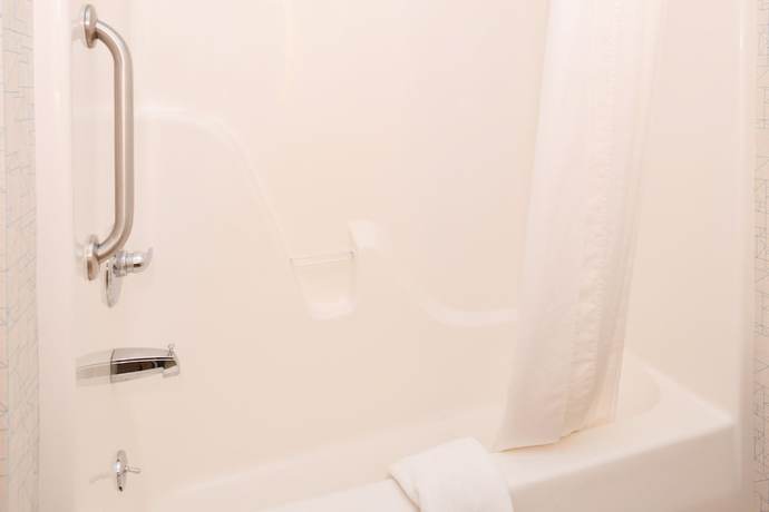 Imagen de la habitación del Hotel Holiday Inn Express & Suites Urbana-champaig. Foto 18