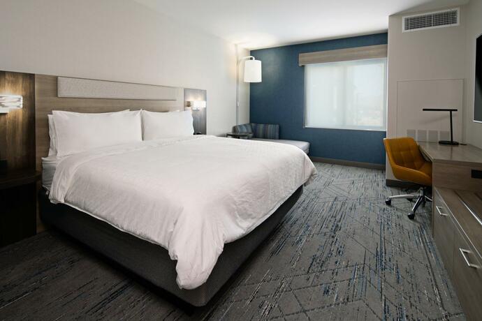 Imagen general del Hotel Holiday Inn Express & Suites - Valencia - Santa Clarita, an IHG. Foto 10
