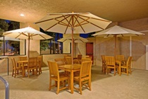 Imagen del bar/restaurante del Hotel Holiday Inn Express & Suites Ventura Harbor. Foto 7