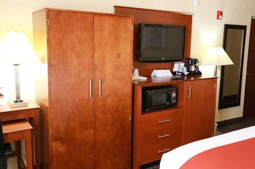 Imagen de la habitación del Hotel Holiday Inn Express & Suites West Chester. Foto 5